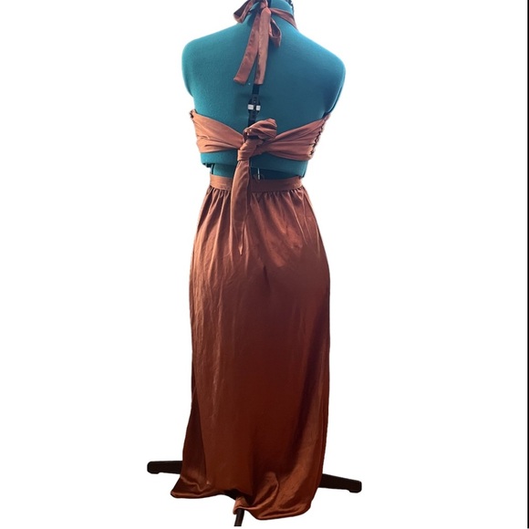 Line and Dot Brown Metallic Halter Back Tie Floor Length Gown VV - Picture 2 of 4